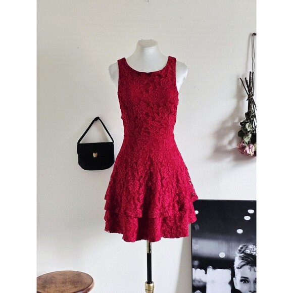 Speechless Dresses & Skirts - Speechless Vintage Y2K Red Lace Layered Sleeveless Mini Dress M